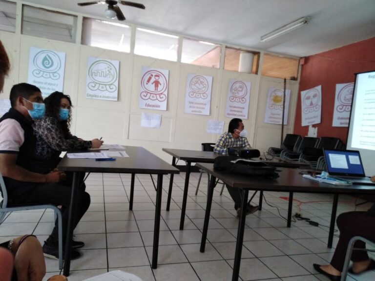 Reunión de Promotores Sociales con SEGEPLAN en sede del CONADUR